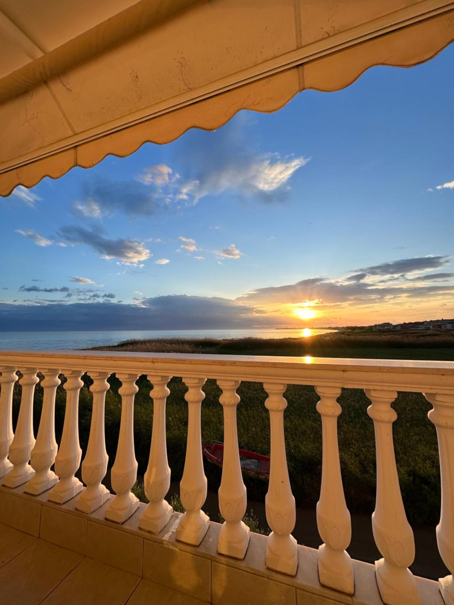 Dimar1 Seaside Apartment Paralia Dionysiou Exterior foto