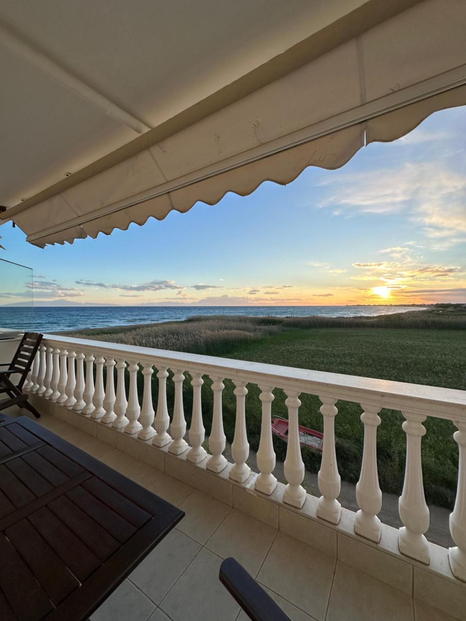 Dimar1 Seaside Apartment Paralia Dionysiou Exterior foto